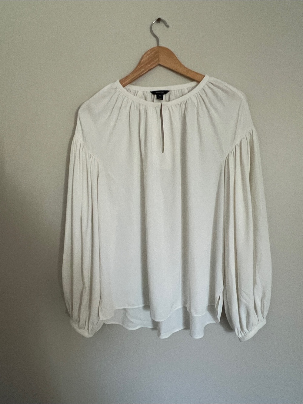 RW&CO. Off-White Long Sleeve Peasant Top
